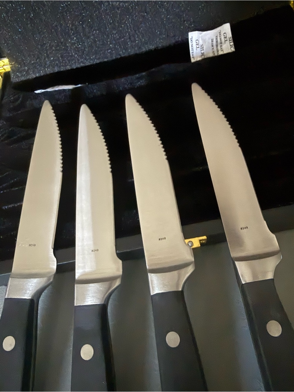 The Capital Grill Premium Black Handle Stainless Steel Steak Knife Set 4 Pieces - Picture 6 of 9
